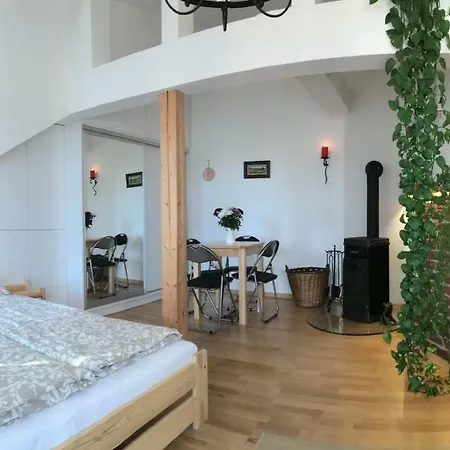 Hana Praha